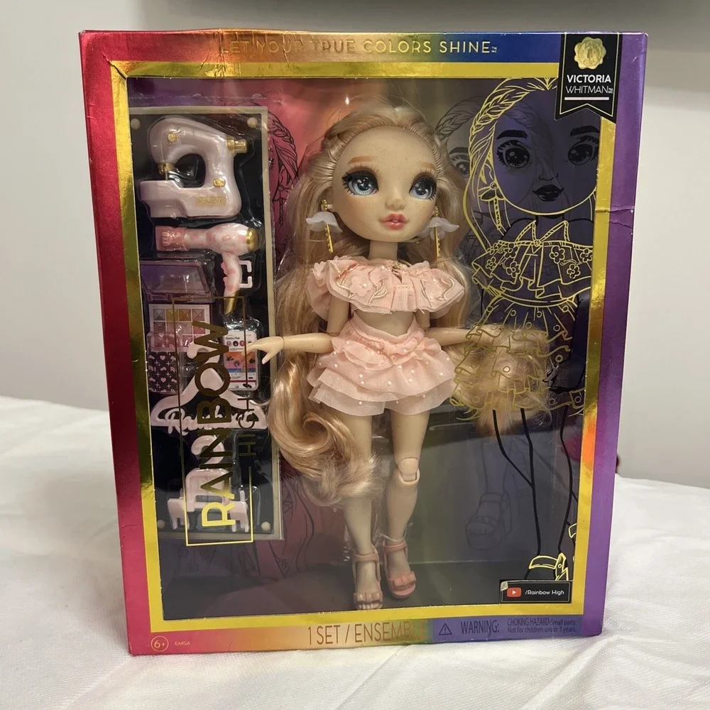 Rainbow High Victoria Whitman Fashion Doll Freckles 2022 With Accessories NIB